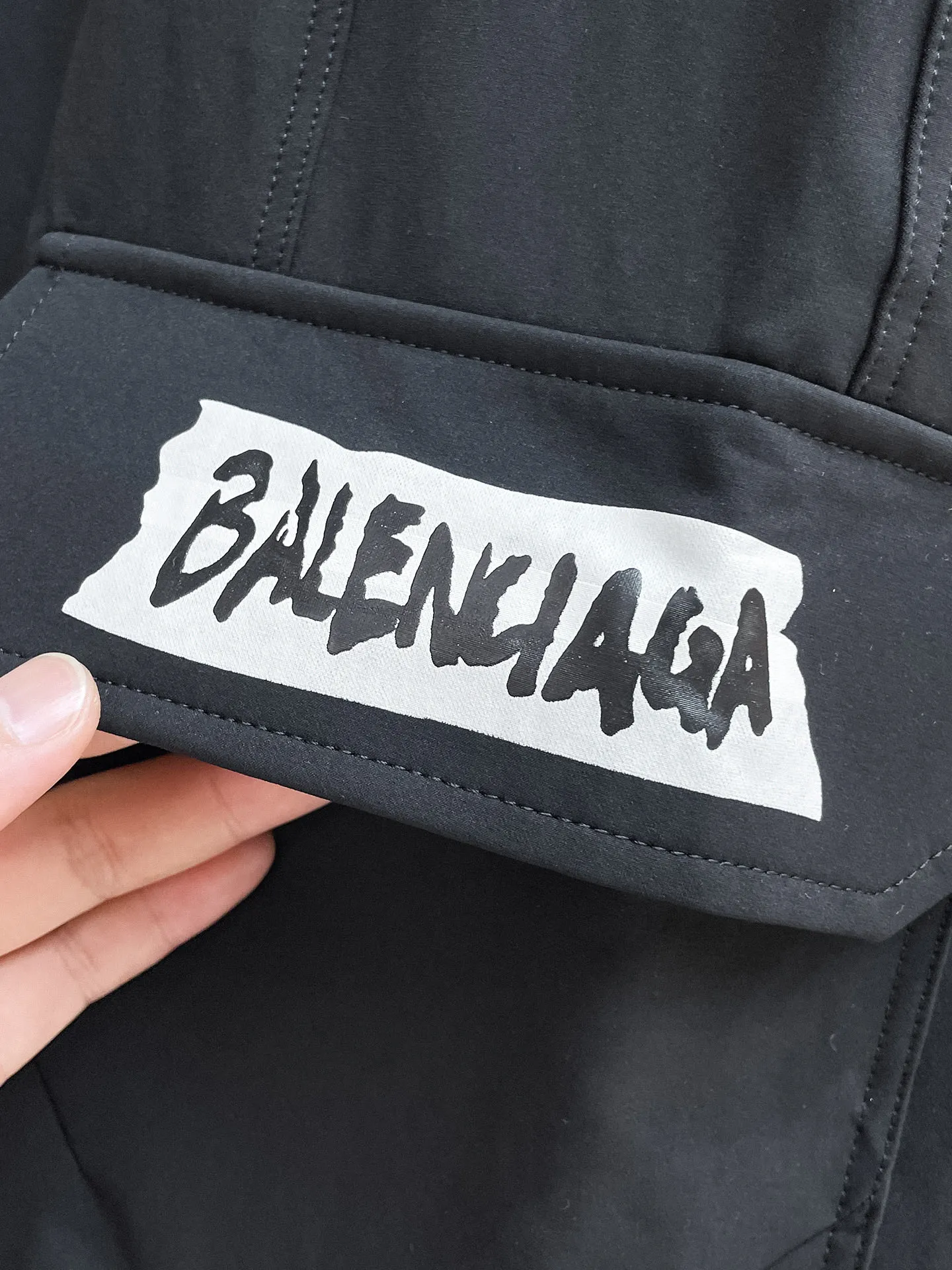 Balenciaga [High Version] 2026 Autumn and Winter latest products, available at counters at the same time, Original product, fashionable casual trousers and casual trousers, using imported original fabrics, top-grade embroidery 🪡 craft letter pattern logo, original hardware accessories decoration, simple yet fashionable, fashionable and handsome upper body, Sizes: M-3XL